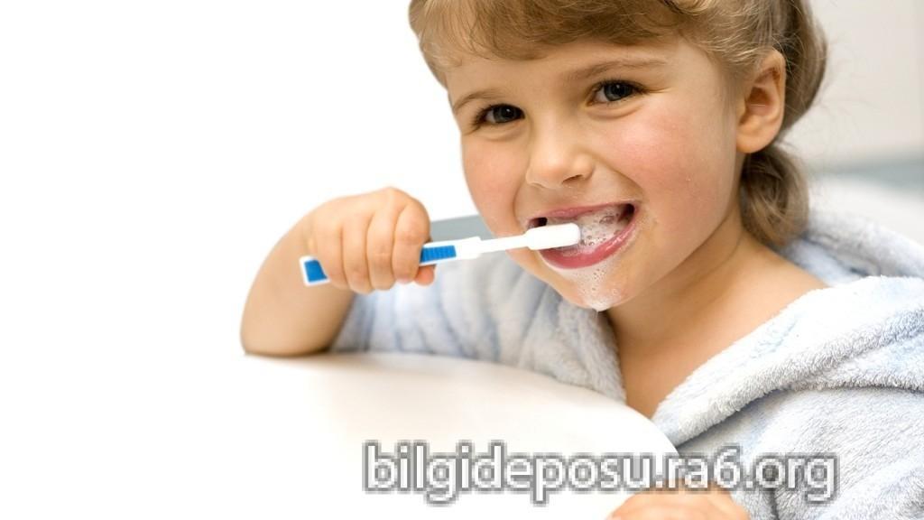 Çocuklara Diş Fırçalama Alışkanlığı Nasıl Kazandırılır?