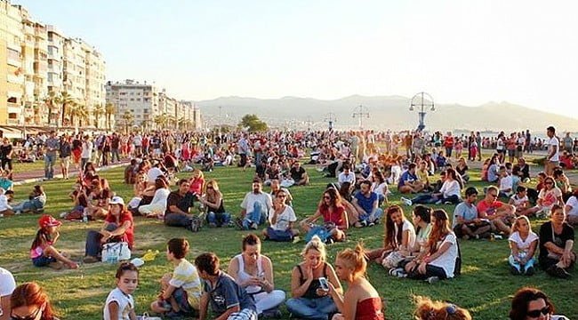 İzmir nüfusu ve mahalleleri
